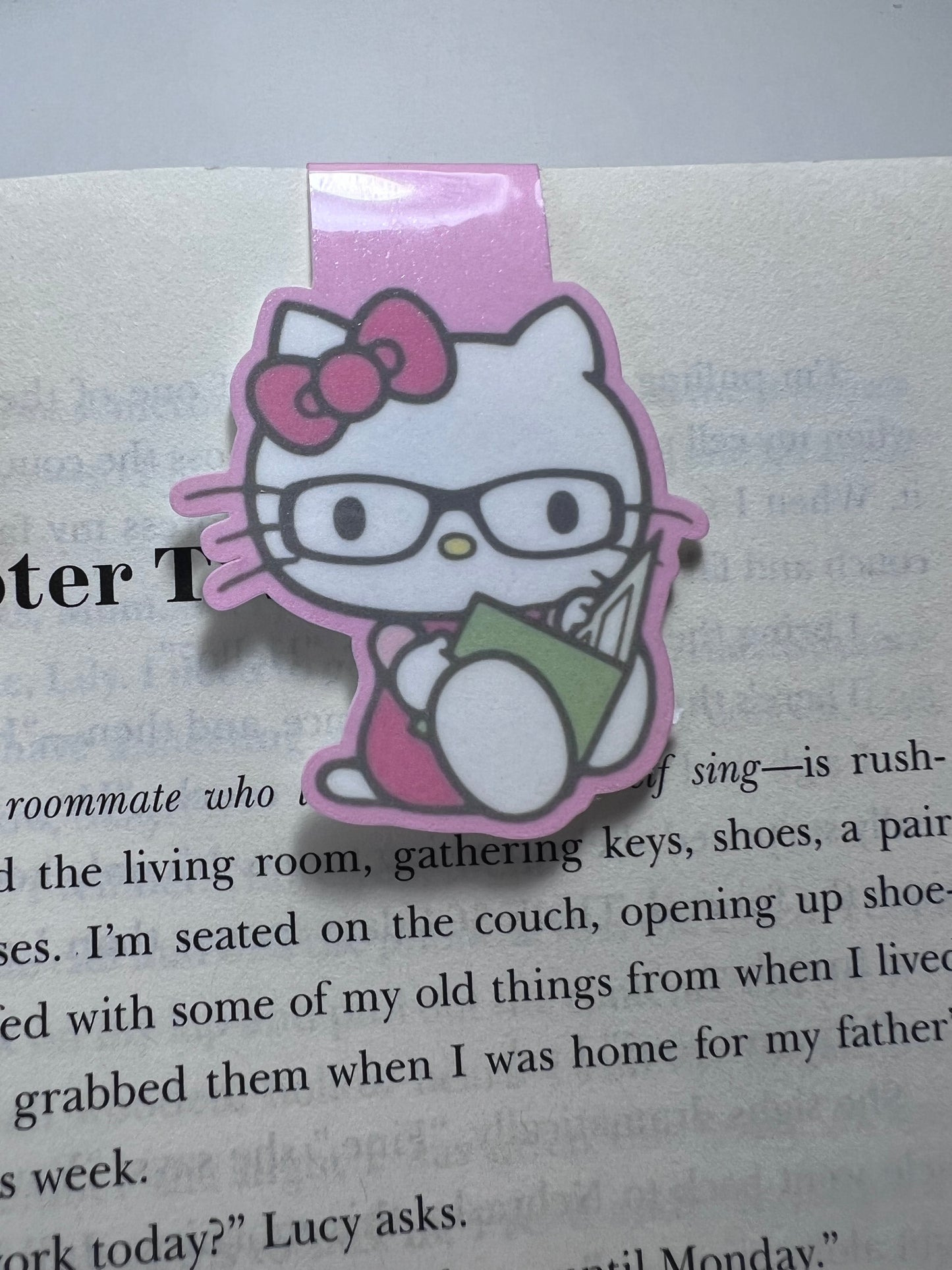 Kawaii Kitty Reading Magnetic Bookmark